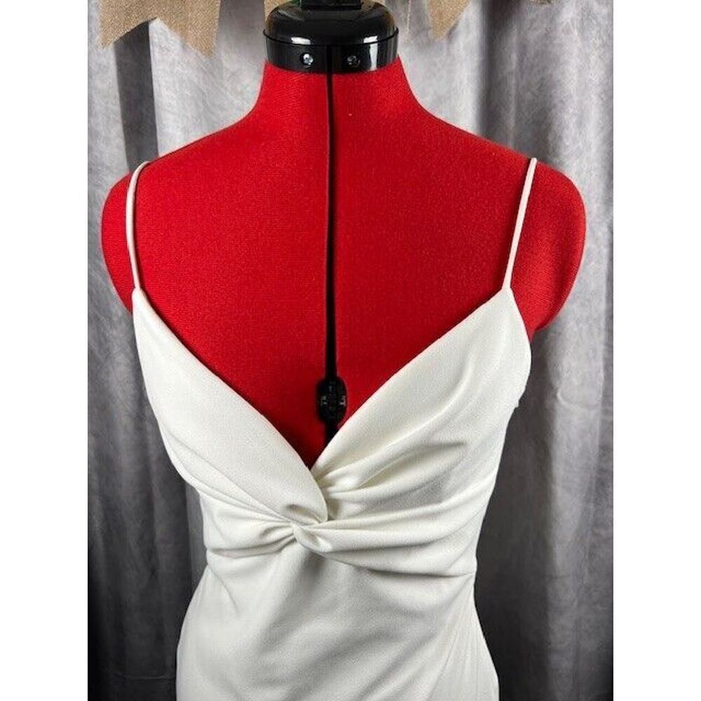 🤍 NOEL & JEAN by Katie May Ivory White Breathless Twist Bodice Trumpet Gown 10 - Picture 4 of 7
